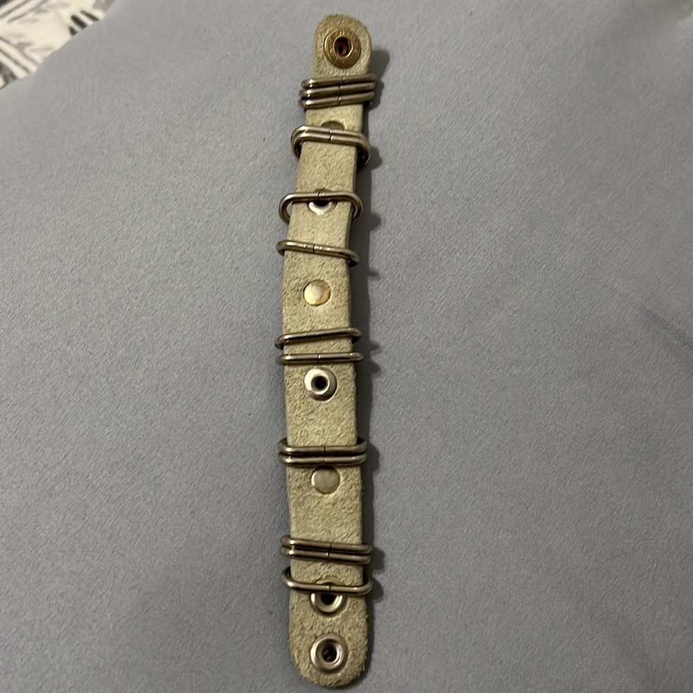 Silver leather rhinestone bracelet - Picture 4 of 5